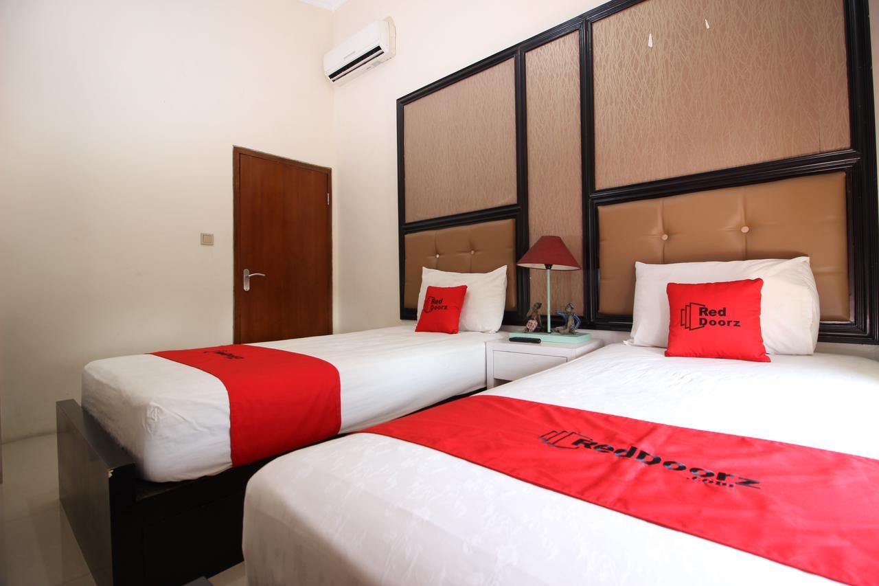 Reddoorz Plus Near Tugu Jogja 2 Yogyakarta Eksteriør billede