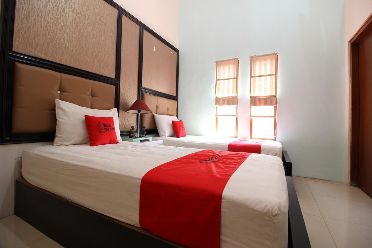 Reddoorz Plus Near Tugu Jogja 2 Yogyakarta Eksteriør billede