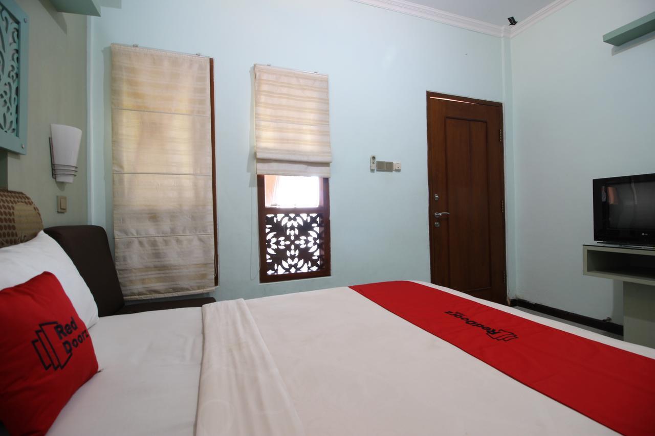 Reddoorz Plus Near Tugu Jogja 2 Yogyakarta Eksteriør billede