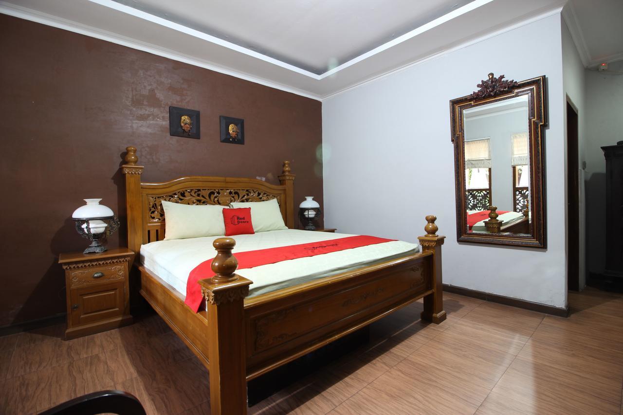 Reddoorz Plus Near Tugu Jogja 2 Yogyakarta Eksteriør billede