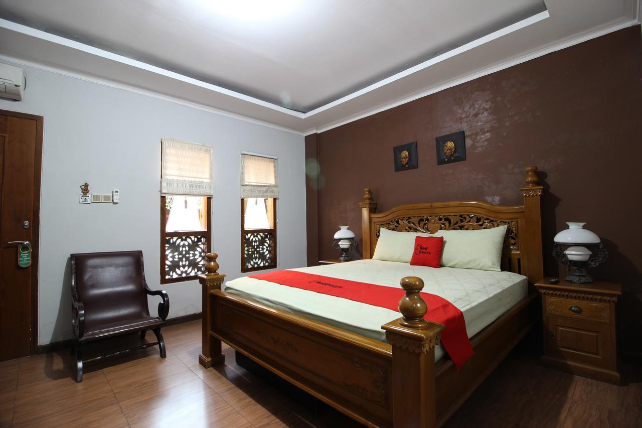 Reddoorz Plus Near Tugu Jogja 2 Yogyakarta Eksteriør billede